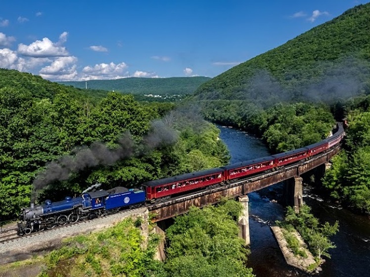 Lehigh Gorge Scenic Railway: Trademark of the Reading & Northern Railroad